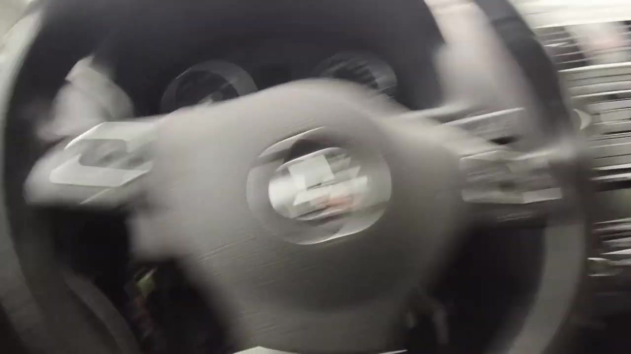 Blown fuse near the battery — root cause of the initial no-communication fault