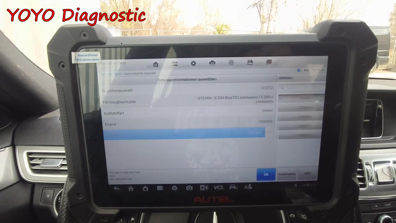 Autel MK908 V2 reading VIN WDD2120061B247905 on 2015 Mercedes W212 E 200 BlueTEC