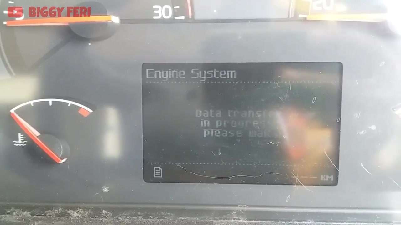 Vehicle dashboard showing Brake System SAE J1939 data link communication error active