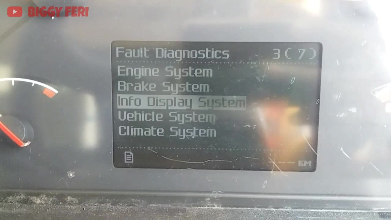 Tech Tool Chassis ID Divergence warning showing MID 140 with conflicting chassis ID A712382