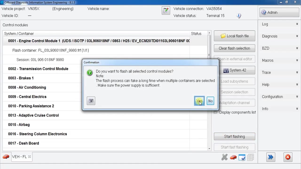 Progress dialog showing 'Engine Control Module 1: 03L906018NF_9980' with a progress bar at 0% during the flashing process.
