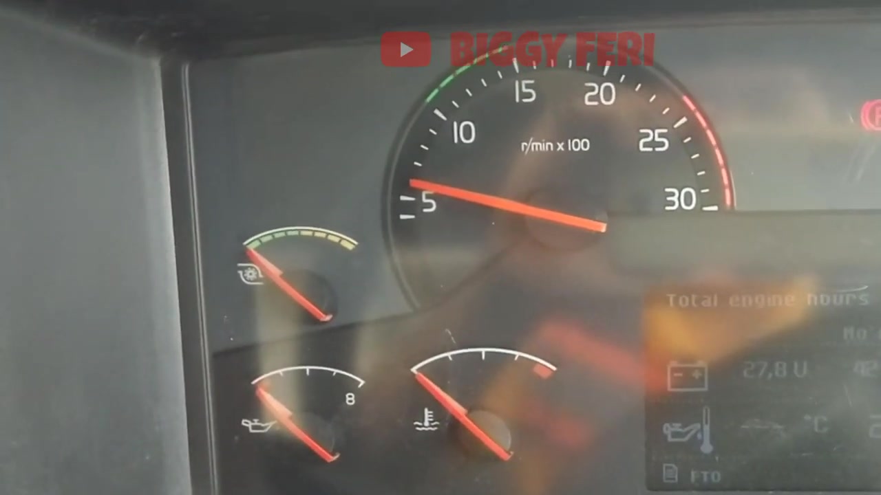Volvo truck dashboard after programming, showing engine RPM limited to 1000 RPM when PTO is active and accelerator is fully pressed.